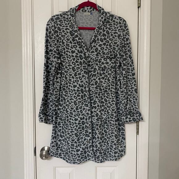 YARN & SEA • Luxe Gray Leopard Cheetah Animal Print Luxury Bamboo Nightshirt - Picture 2 of 7